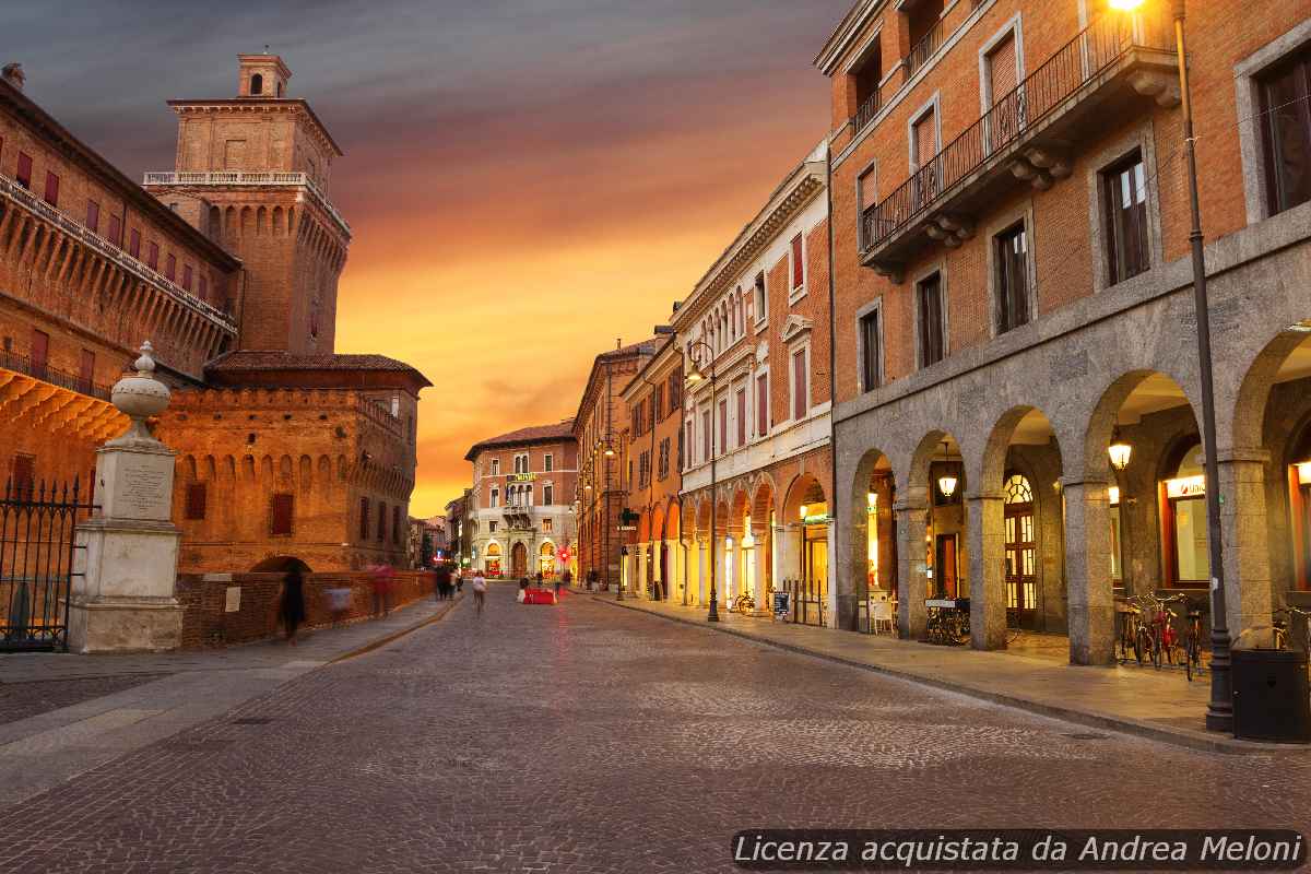 meteo-ferrara:-nuvoloso-con-rovesci-oggi,-previsioni-per-i-prossimi-giorni