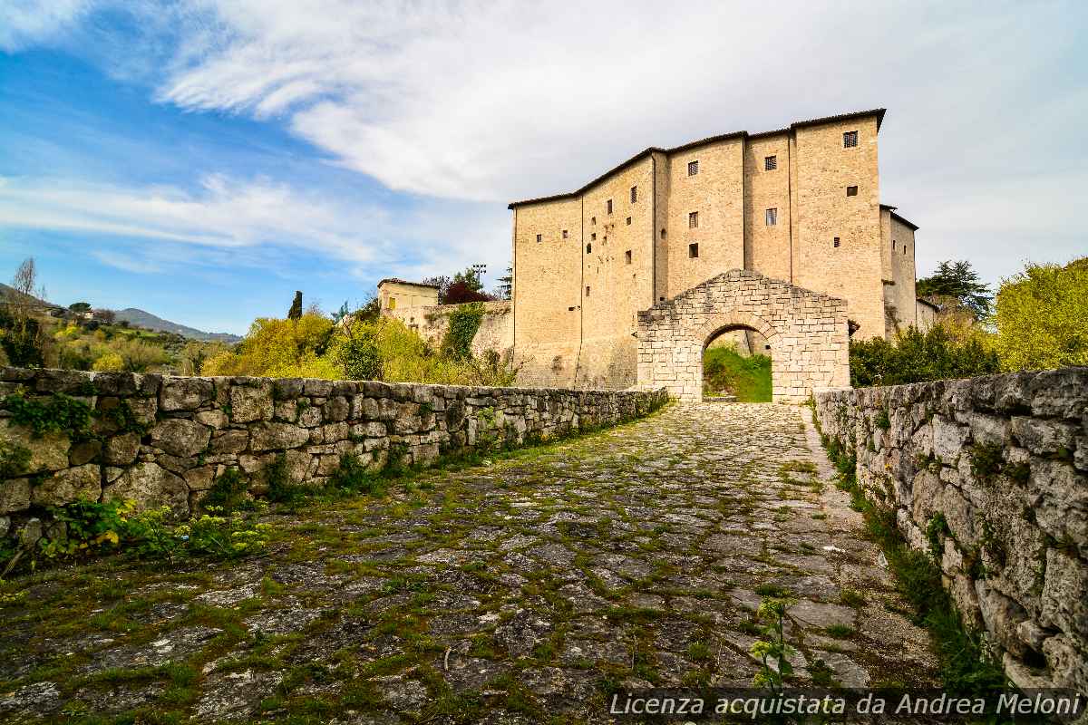 meteo-ascoli-piceno:-domani-nuvoloso-con-rovesci,-poi-nubi-sparse-e-ventoso-a-tratti