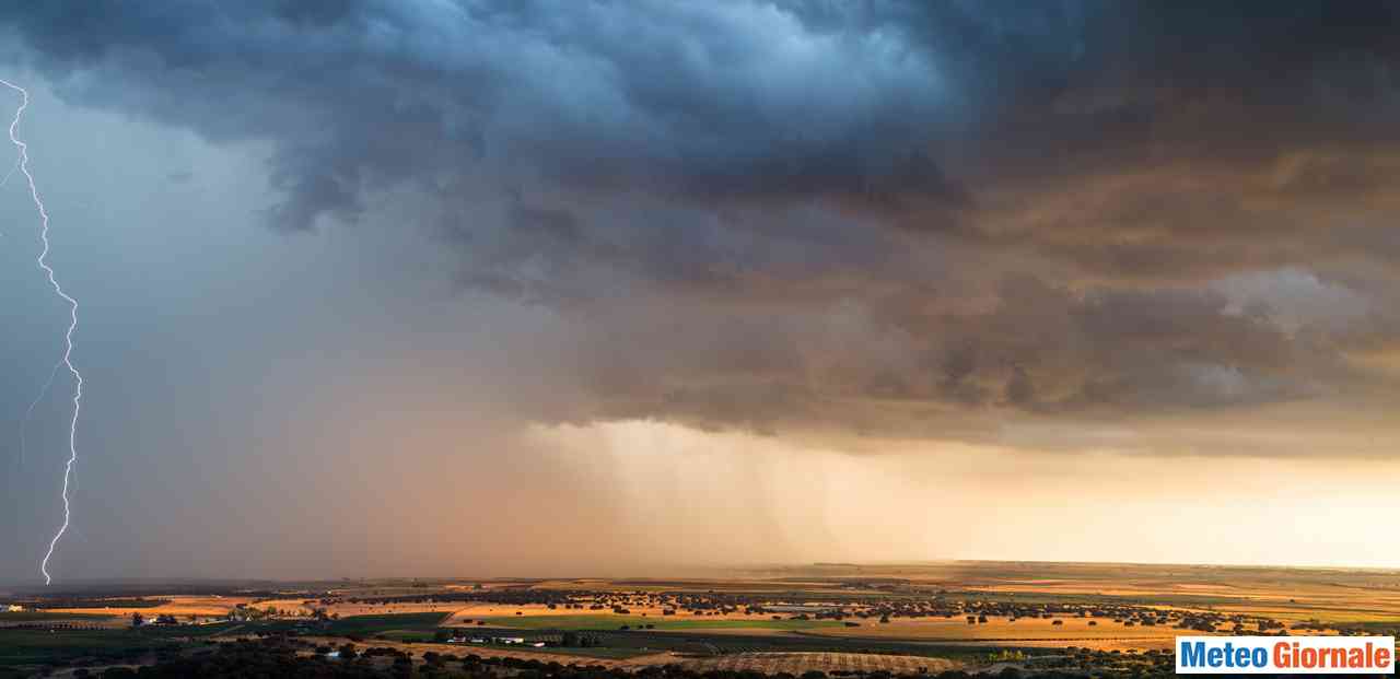 Previsioni METEO per domani, 16 luglio, in attesa del SEVERO PEGGIORAMENTO