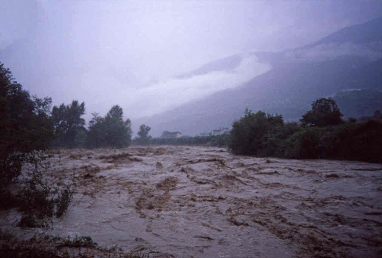 ALLUVIONE storica in Lombardia. Luglio mese a rischio meteo estremo