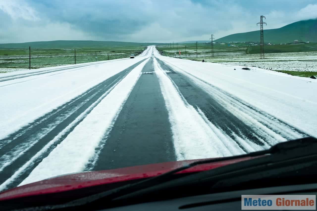 Meteo Nord Italia: domani e martedì TEMPORALI e GRANDINE
