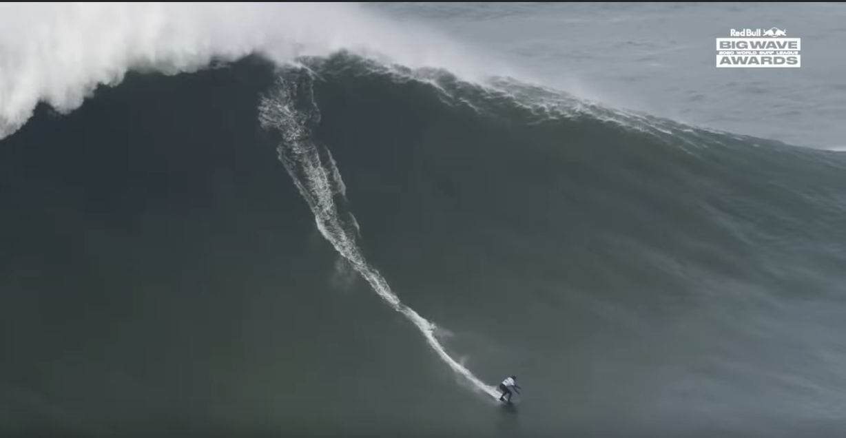 Video surfata da record del mondo! Maya Gabeira doma l'onda più grande di sempre