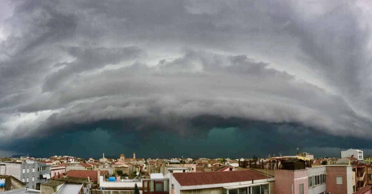 Meteo estremo su Cagliari, VIDEO: nubifragio peggiore da oltre un decennio