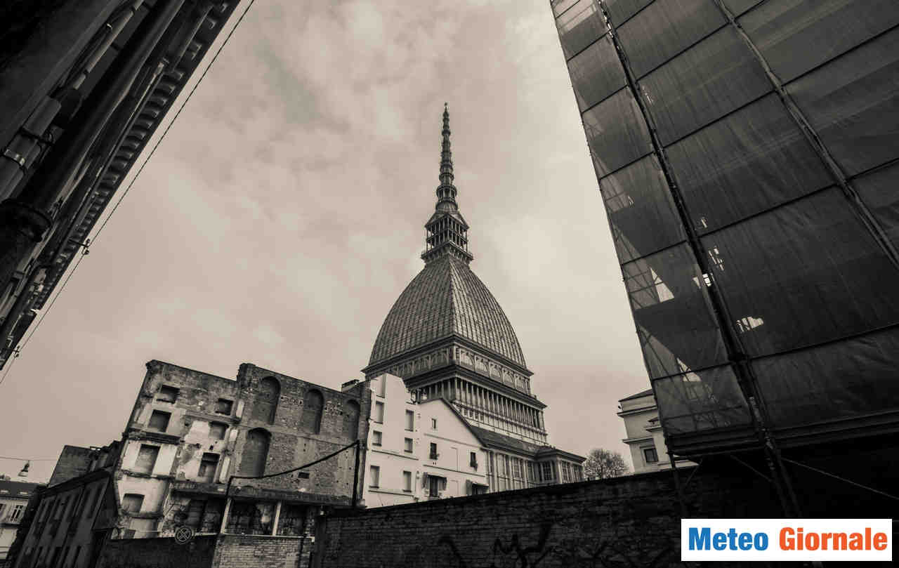 Meteo TORINO sarà freddo, con la possibilità di nuove nevicate