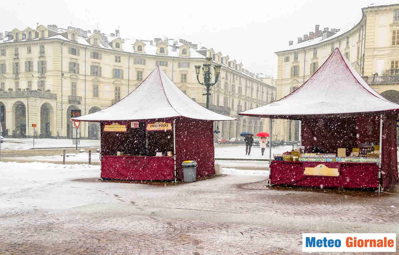 Meteo Torino, arriva la neve, seguono gelate