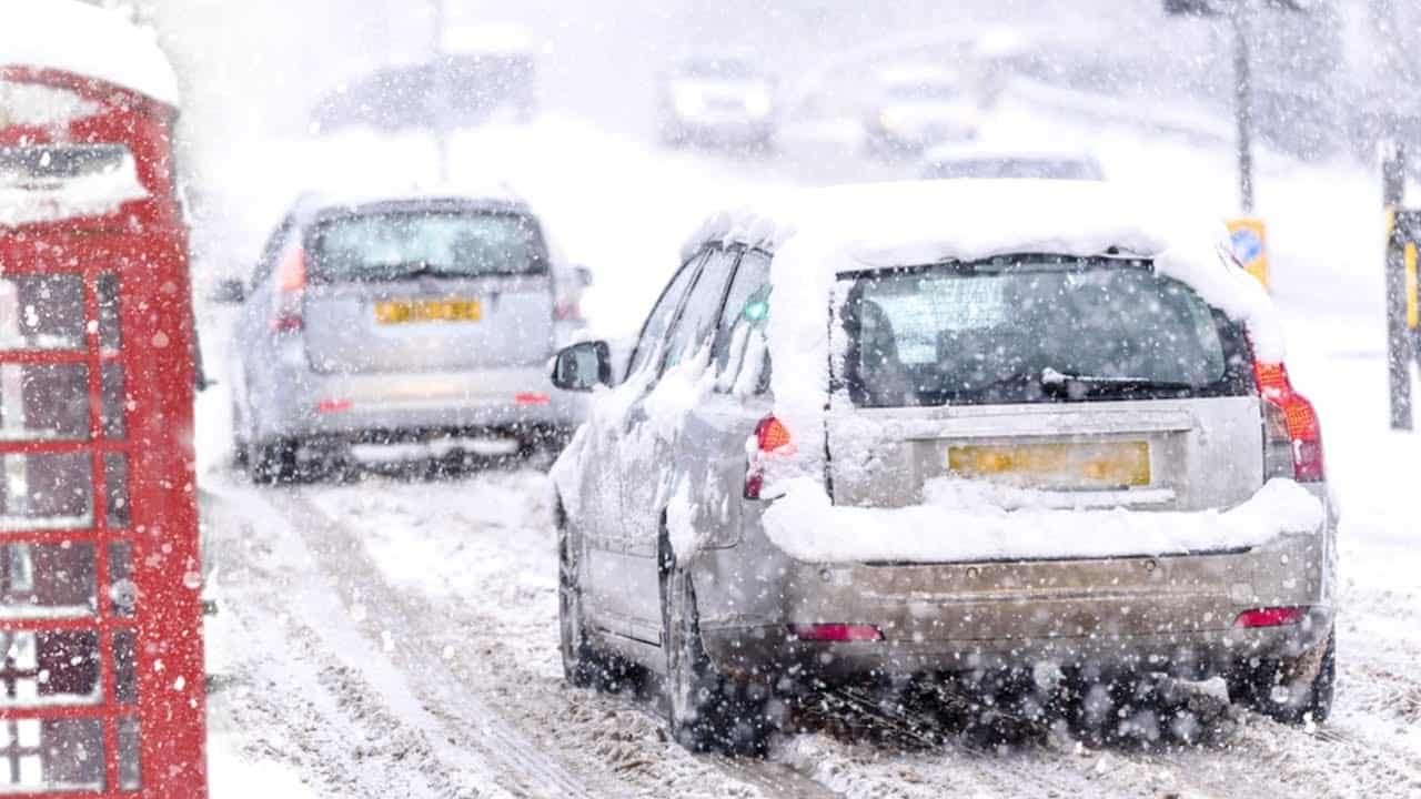 Altre immagini eclatanti dalle Isole Britanniche per neve e ghiaccio. Video Meteo