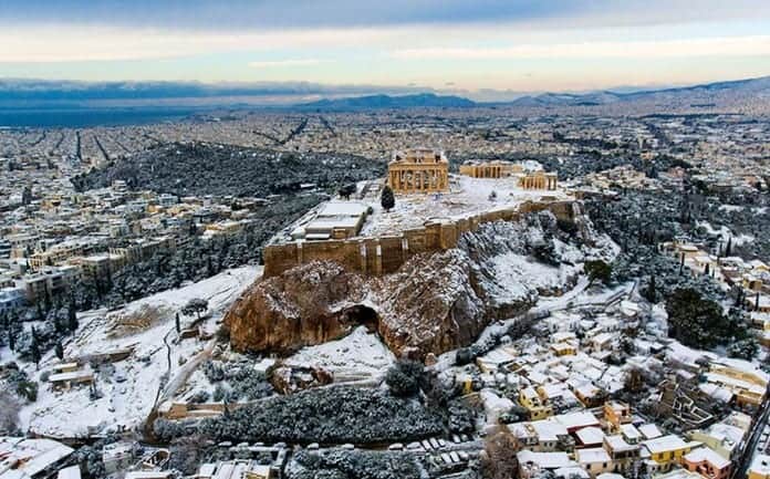 Neve su Atene, foto di repertorio.