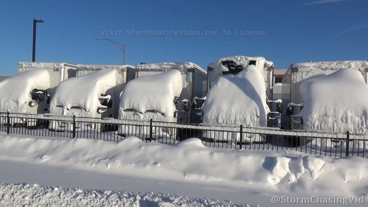Caos Vortice Polare gelo e neve estremi in mezzo Pianeta. Chicago da record