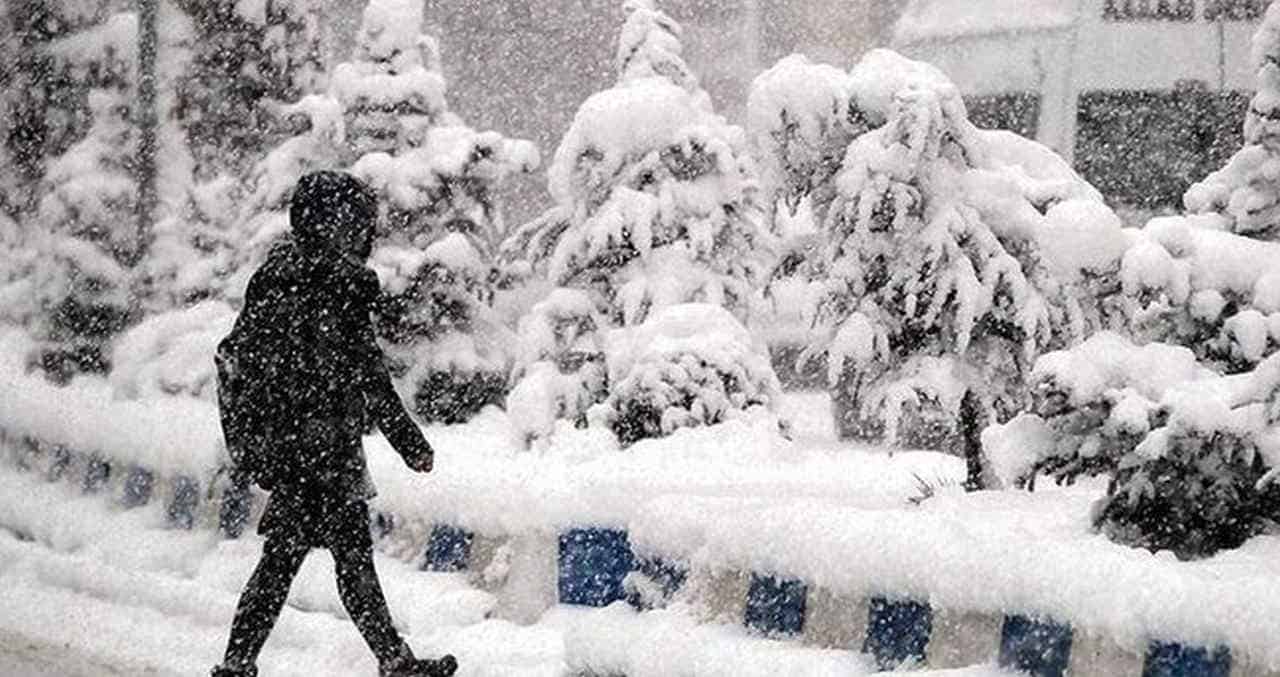 Gelo e neve si spostano verso est. Istanbul sotto grande nevicata, VIDEO