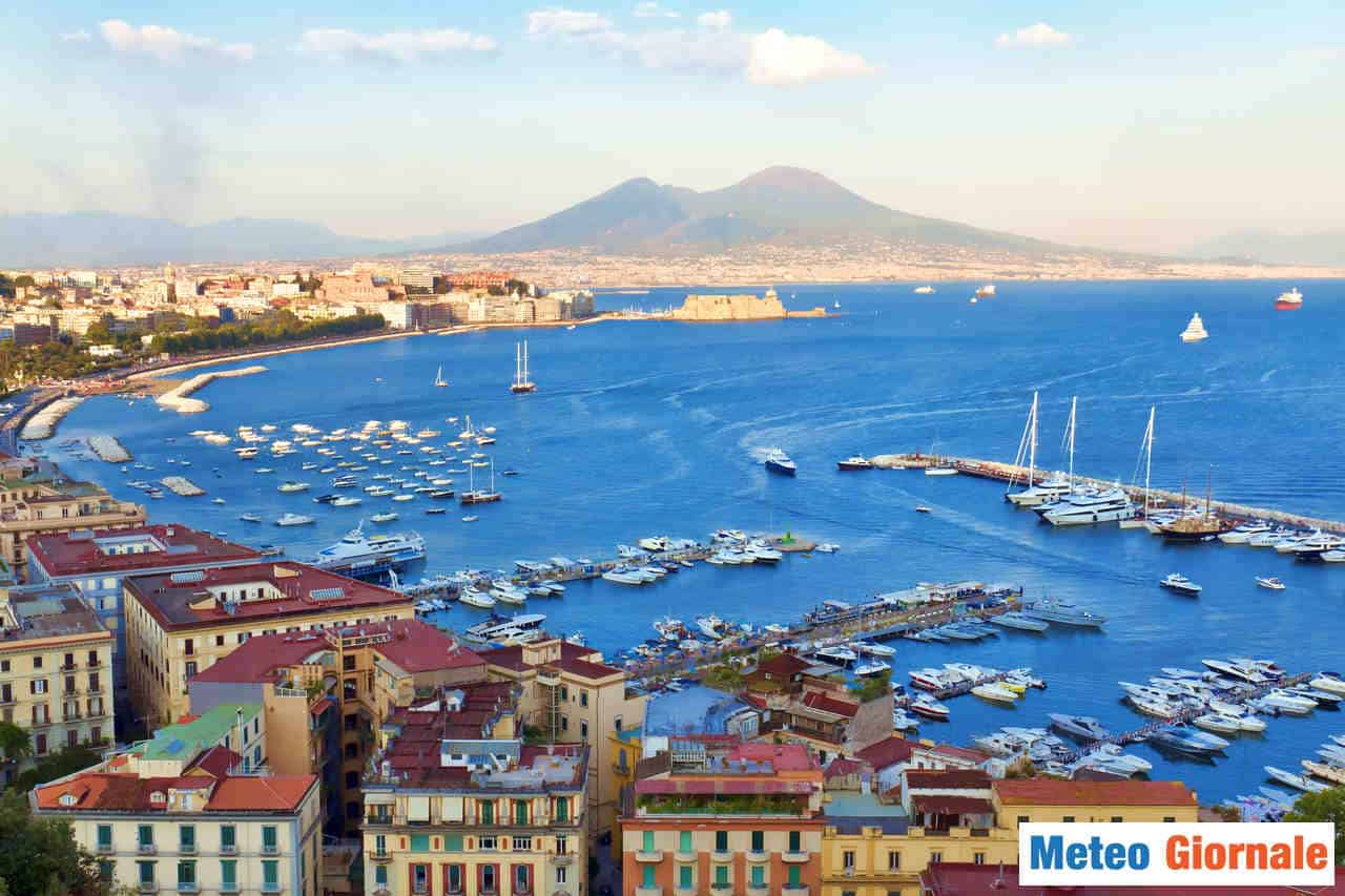 Meteo Napoli, peggioramento da lunedì con rischio di temporali
