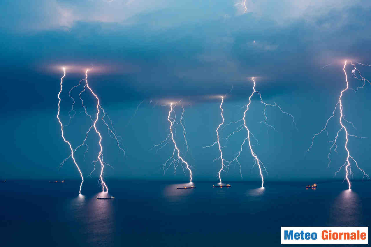 MAGGIO con BOMBE d'ACQUA per cambiamenti meteo climatici