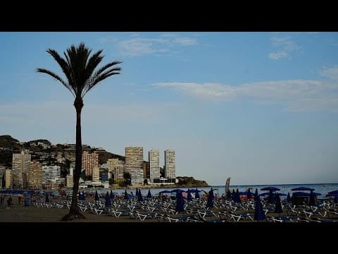 Inghilterra verso libero tutti per le vacanze. Italia e resto d’Europa in stallo grave