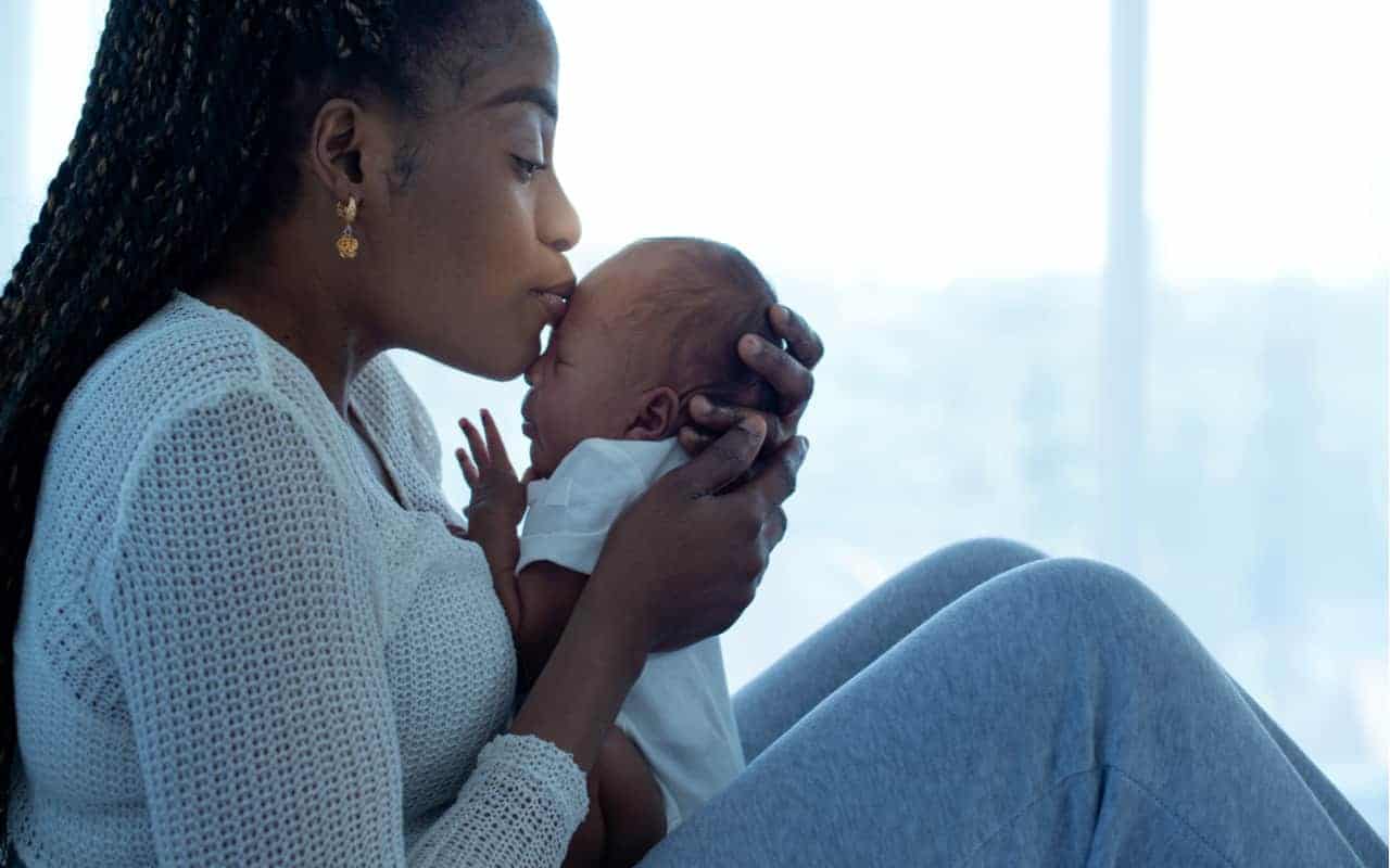 Donna partorisce 9 bambini: è un record mondiale