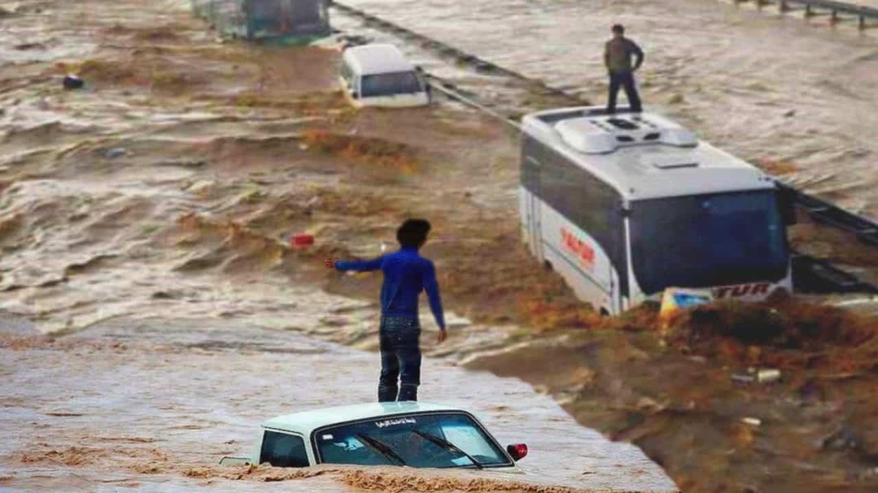 Mediterraneo orientale, terrificanti alluvioni lampo in una grossa città, Izmir