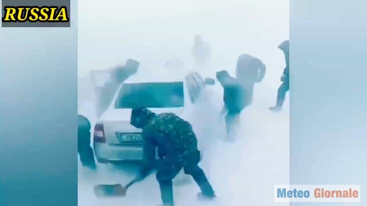 Tempeste di ghiaccio e neve in Russia incombono sulla Primavera che verrà