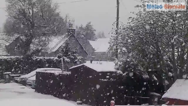 Tormente di neve in Scozia, ma siamo a Maggio. Video meteo
