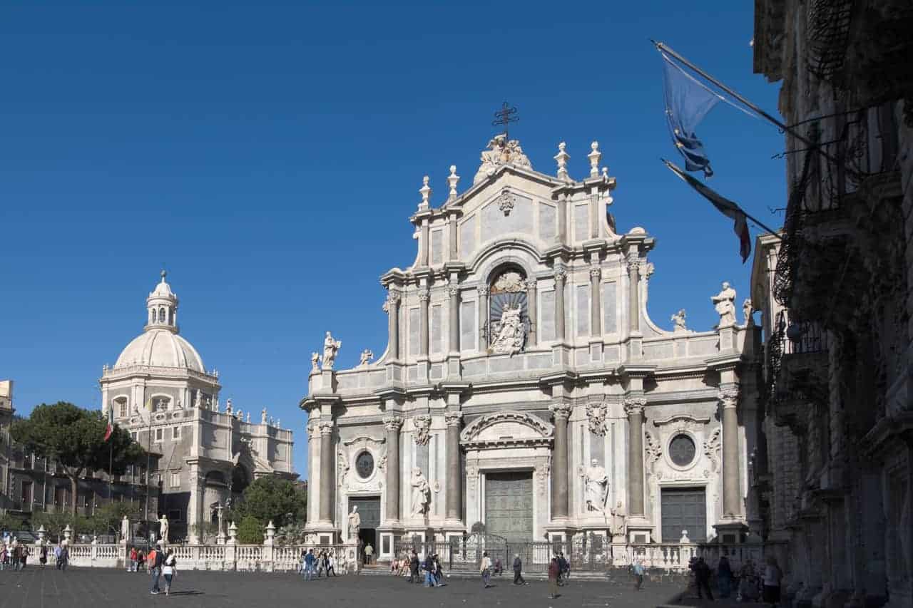 Meteo CATANIA con flebile refrigerio, ma poi caldo assurdo