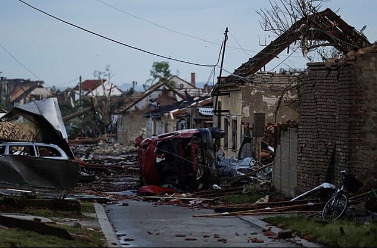 Meteo pazzo, cattiva Goccia Fredda verso l’Italia. Gli effetti potrebbero essere eclatanti