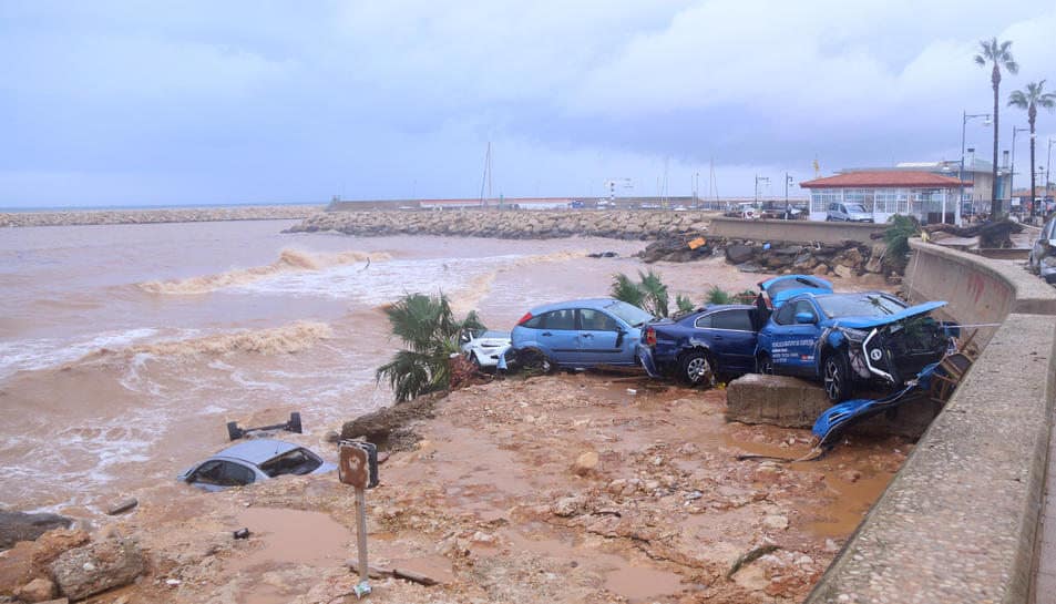 Meteo in Spagna, inondazioni devastanti. Mediterraneo “bomba ad orologeria”