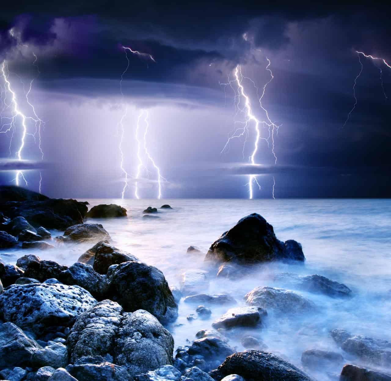 Rischio METEO ESPLOSIVO per le calde acque del Mar Mediterraneo