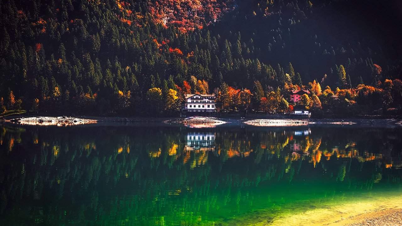 lake molveno 1982409 1280