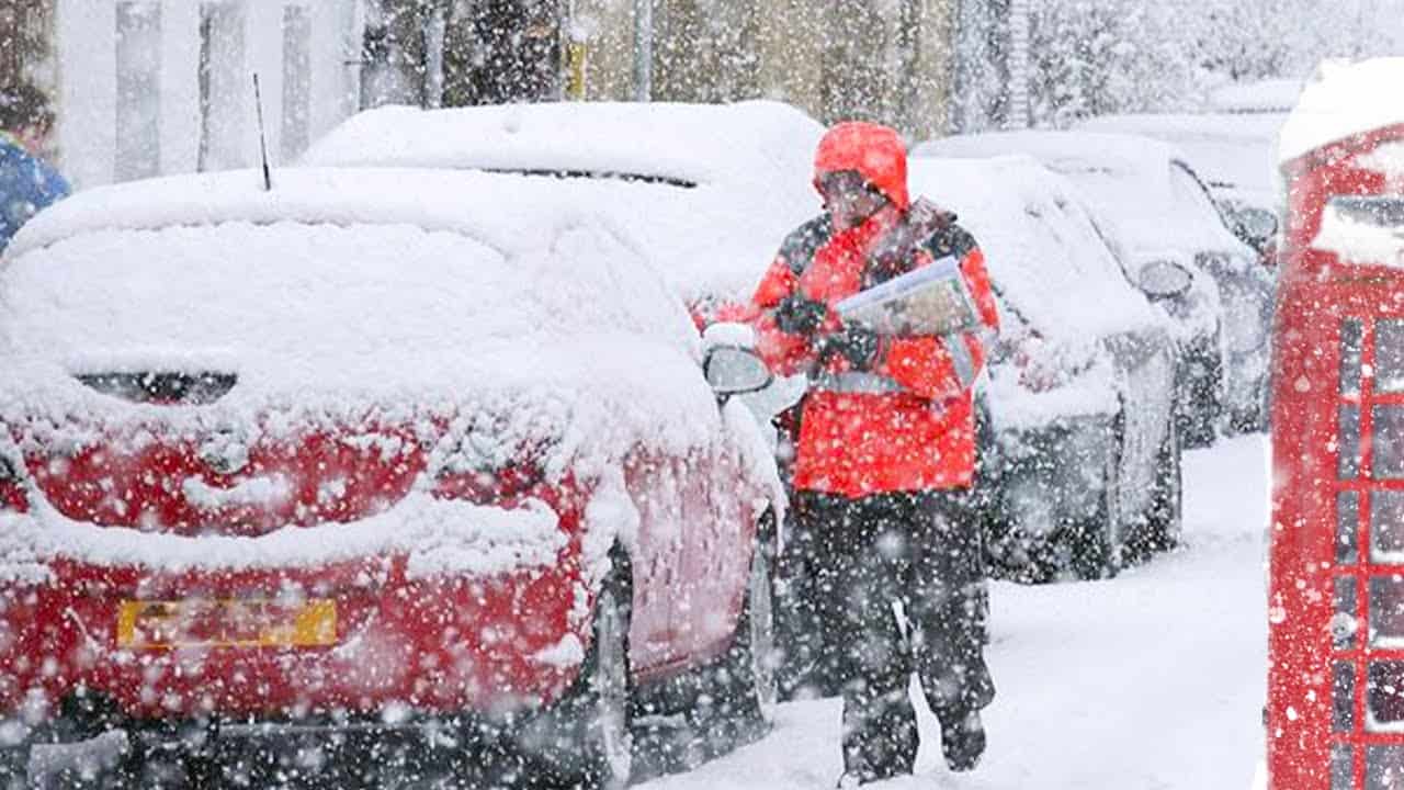 Allerta meteo nelle Isole Britanniche, neve in pianura con Aria Artica