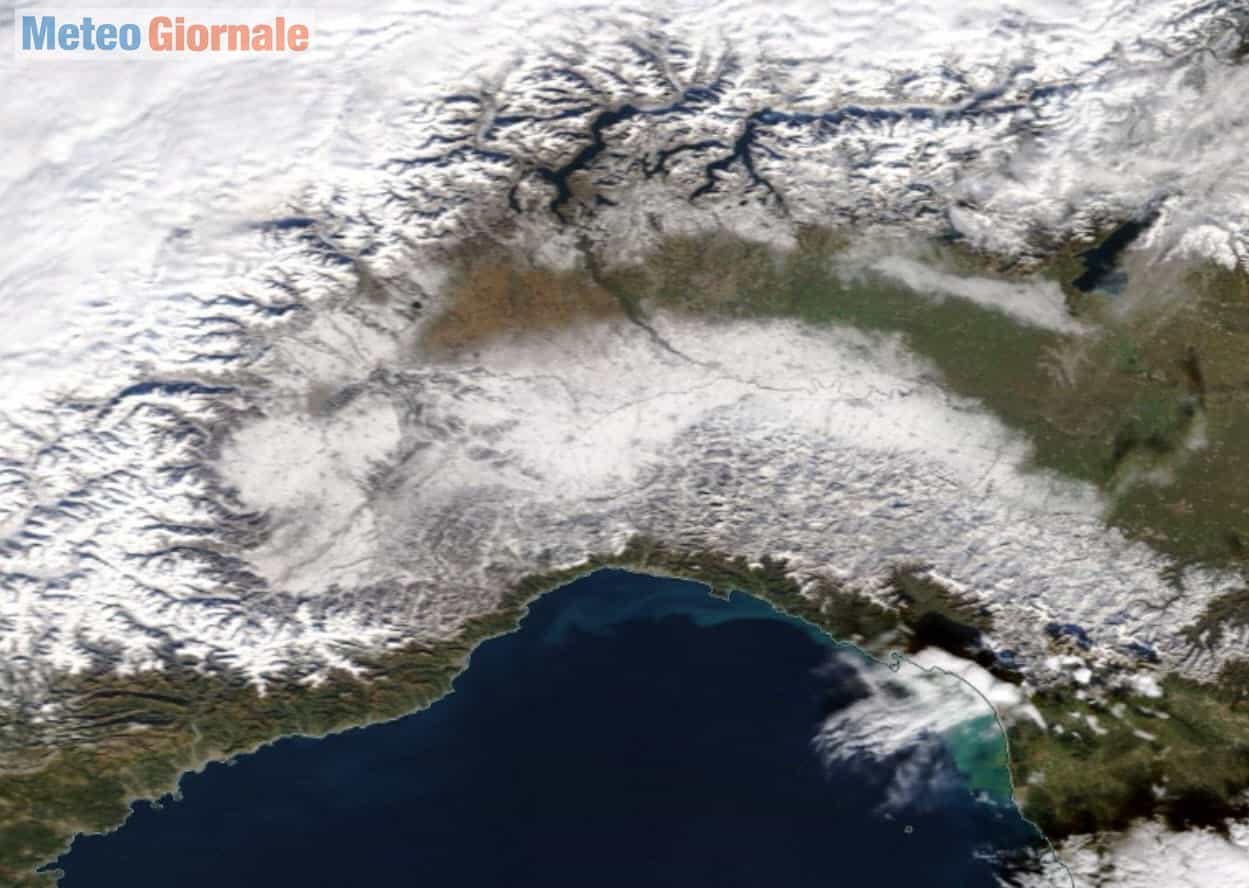 La neve vista dal Meteosat in Val Padana la neve. Meteo invernale