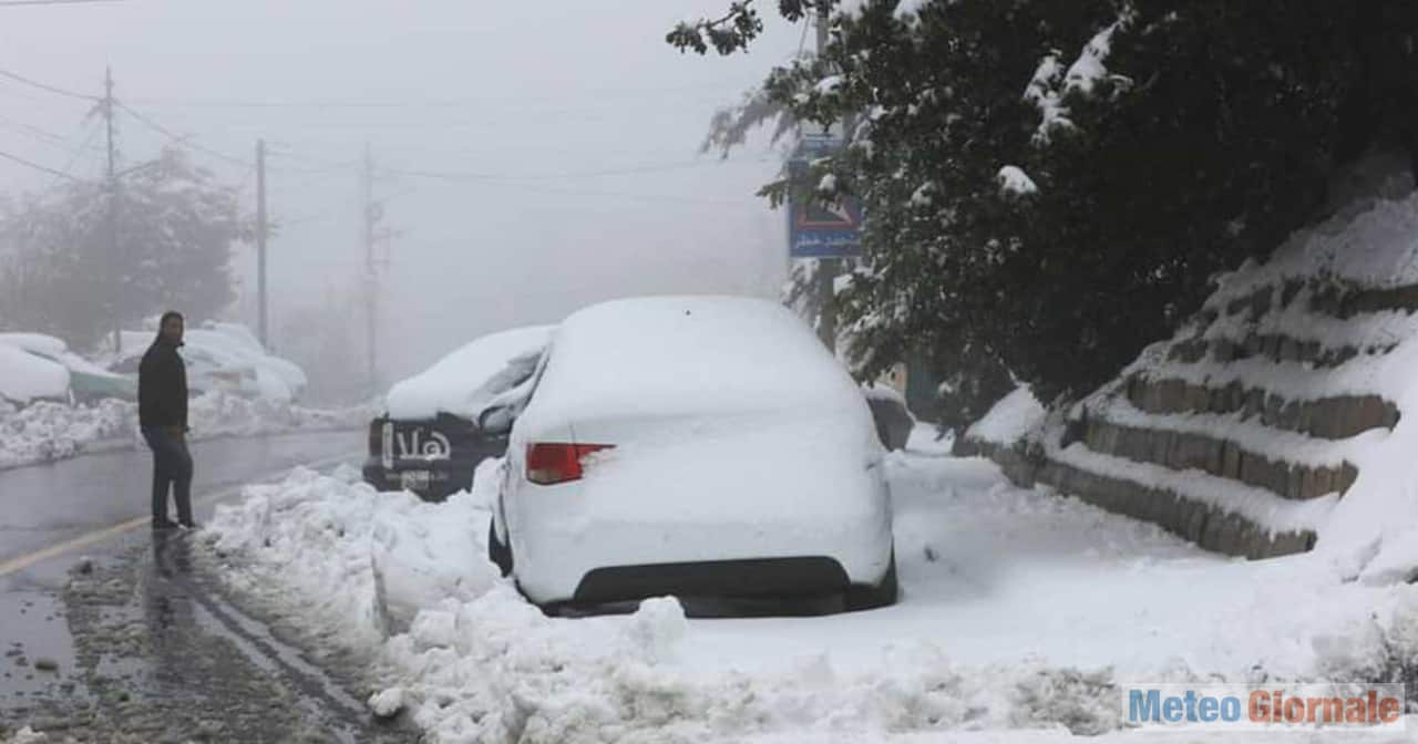 Vortice Polare anomalo è causa di Tempeste in Medio Oriente. Neve da record ad Amman, in Giordania