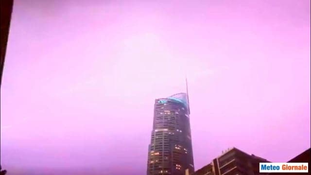 Australia, alluvione del secolo. Meteo estremo. Tempesta elettrica