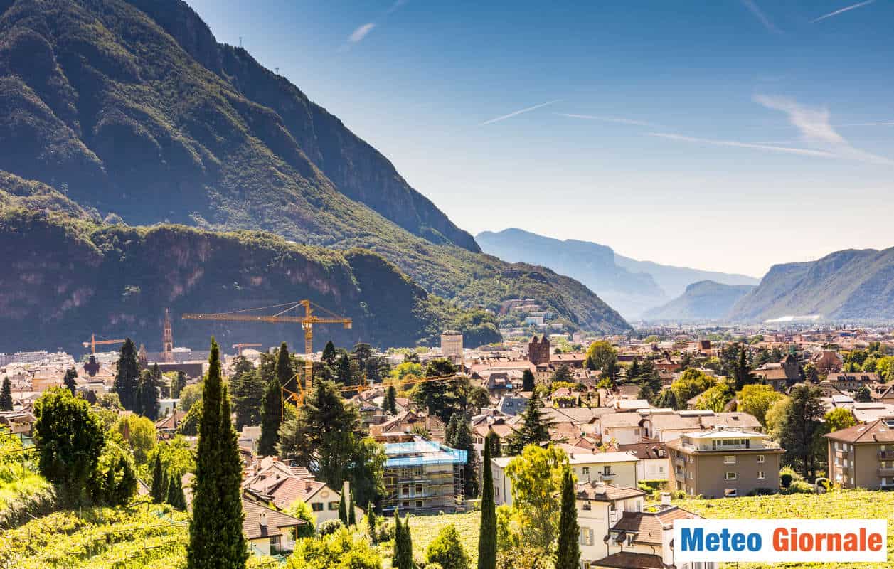 Meteo BOLZANO: colpo di coda dell’inverno. Neve quasi in città. Gelate