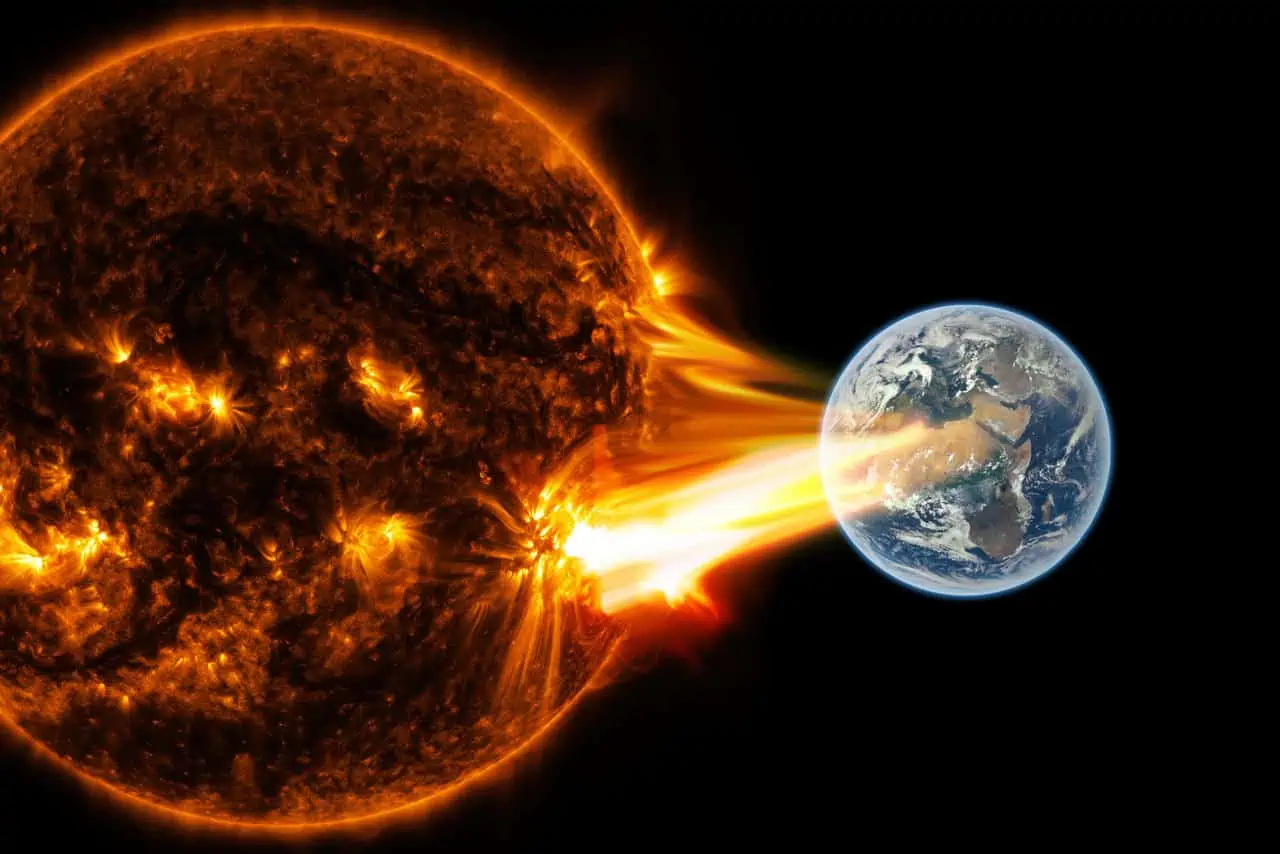 Tempesta solare tra effetti dannosi e spettacolari aurore
