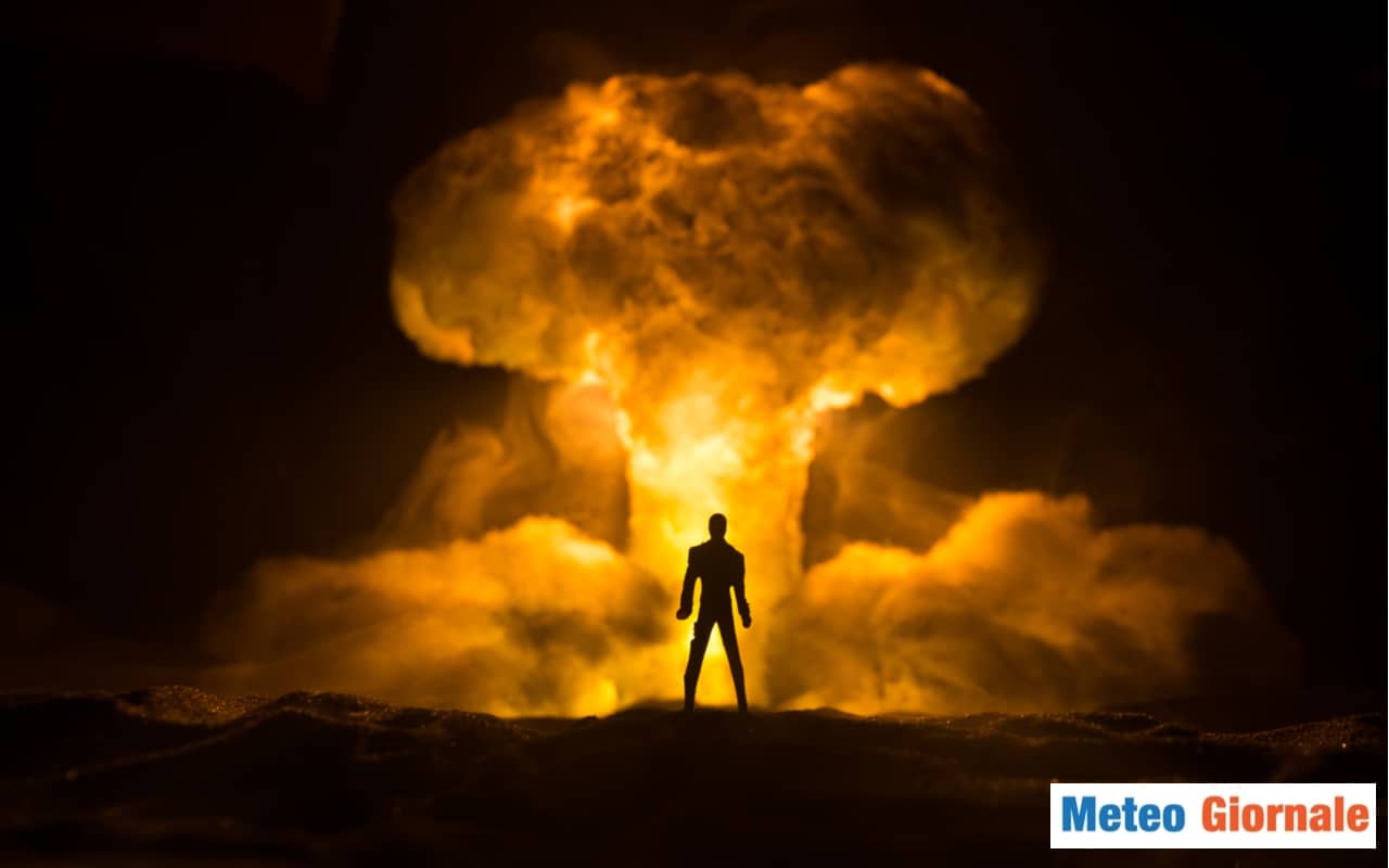 TV RUSSA parla di Varsavia distrutta da una Bomba Atomica. La Corea del Nord lancia una missile contro il Giappone. I Cambiamenti del Clima peggioreranno