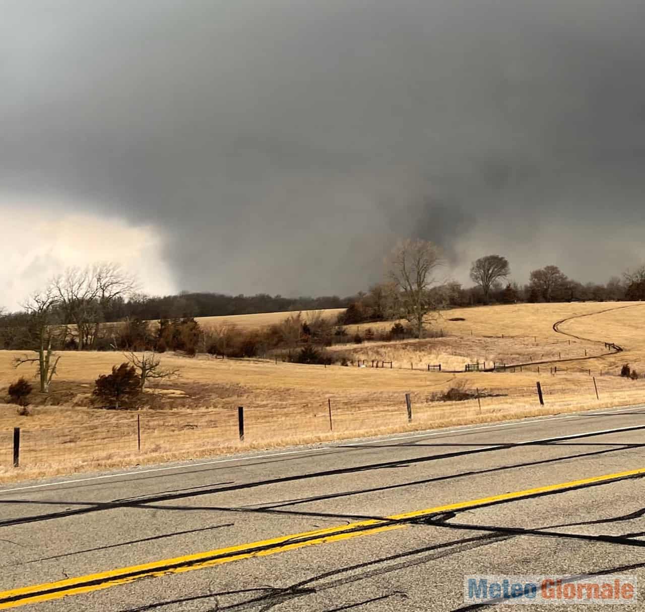 Immagini delle devastanti grandinate e tornado nello Iowa, Stati Uniti d'America 11 Immagini delle devastanti grandinate e tornado nello Iowa, Stati Uniti d’America