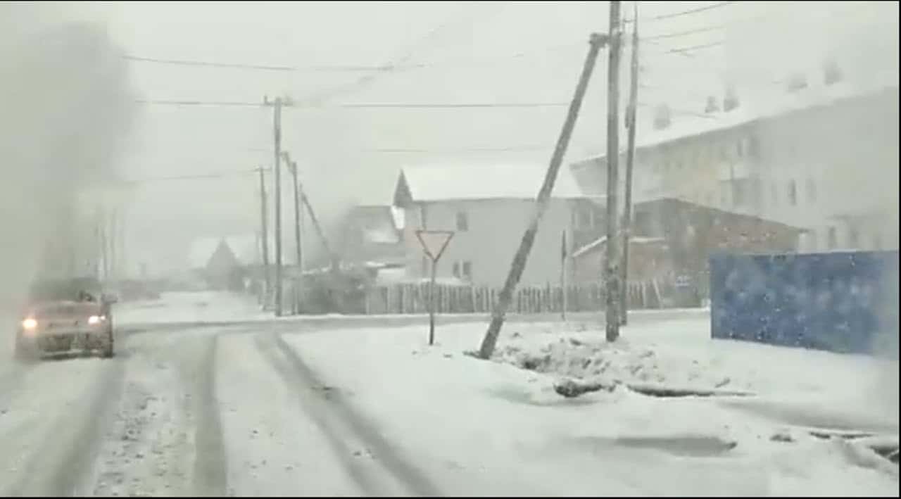 Meteo Russia tra fiamme e insolita neve. Video Meteo