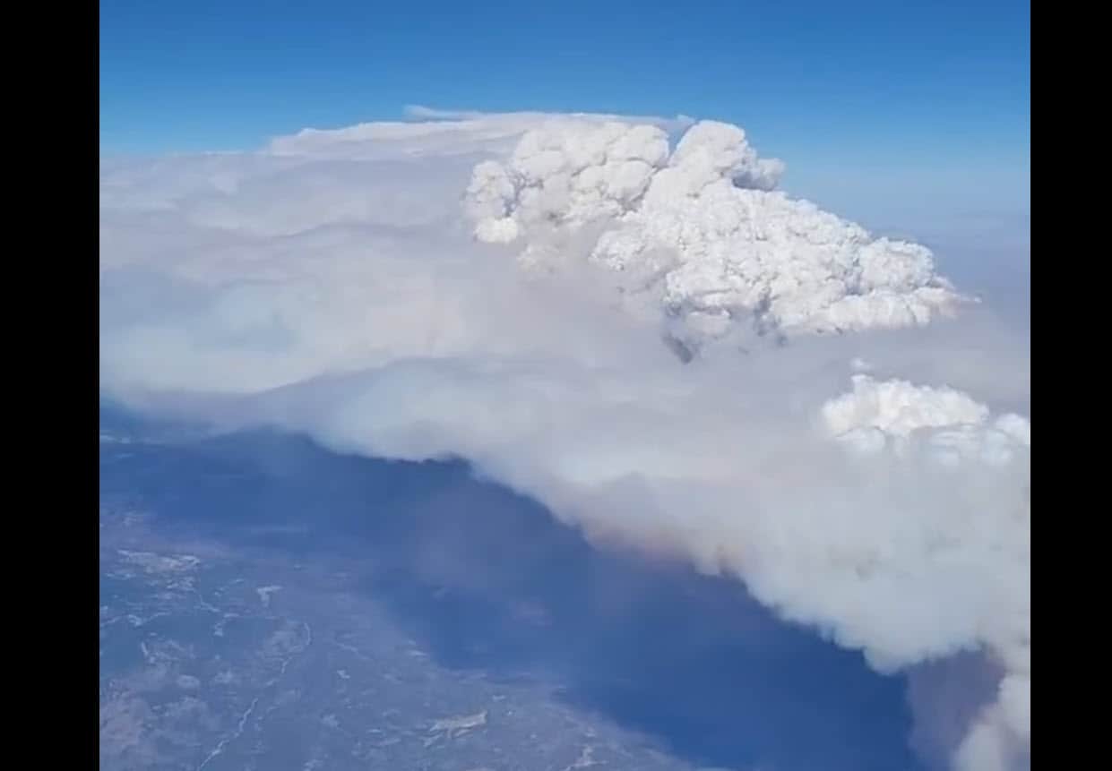 Sembra l’eruzione di un vulcano, ma non lo è