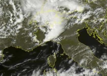 animazione meteosat 350x250 - Meteo Italia al 6 Maggio, il primo caldo d'Estate. Ma dapprima, tantissima pioggia