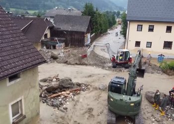 fango case 350x250 - METEO Italia. Weekend di burrascoso MALTEMPO, con grandi piogge e nubifragi