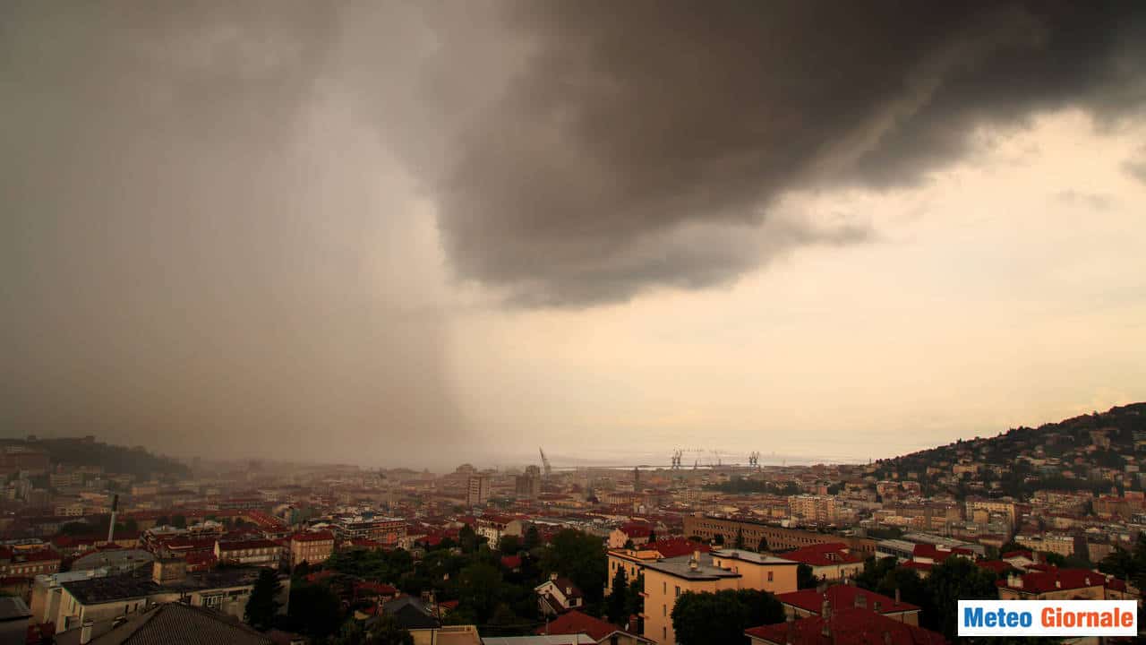 Meteo Veneto, Allerta della Protezione Civile per forti temporali con rischio grandine