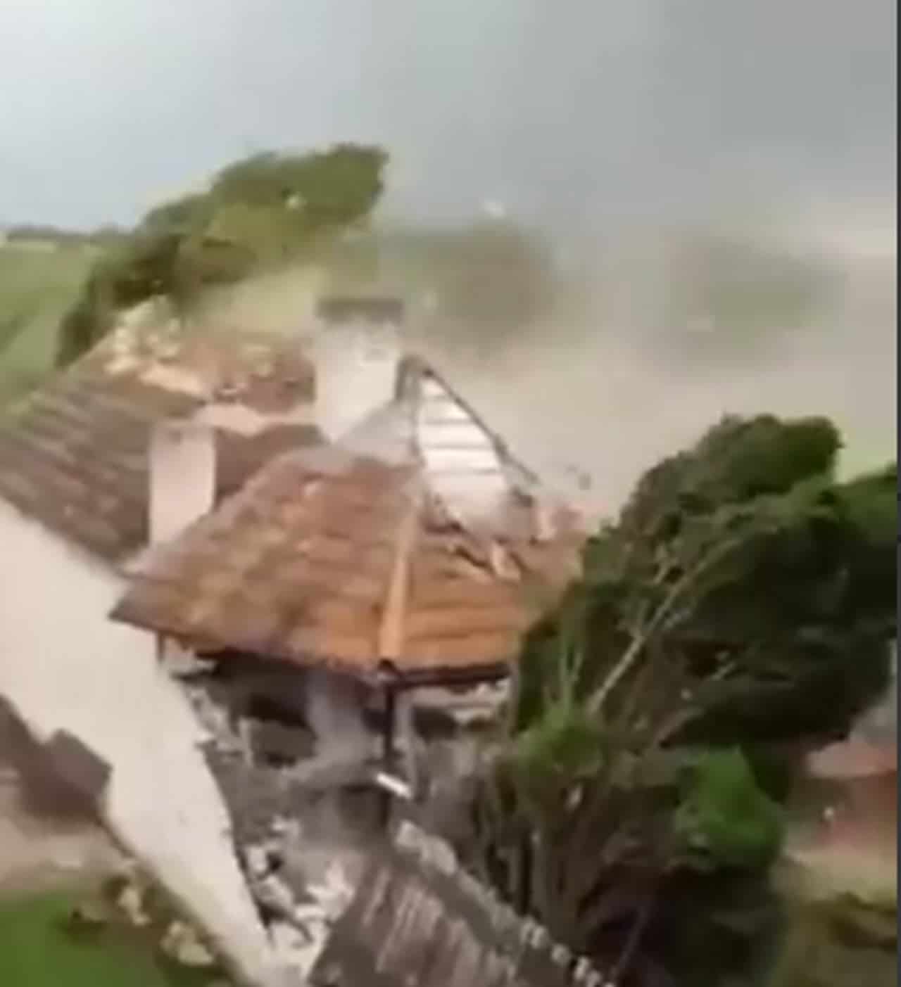 Tornado tra Austria e Repubblica Ceca. Video meteo