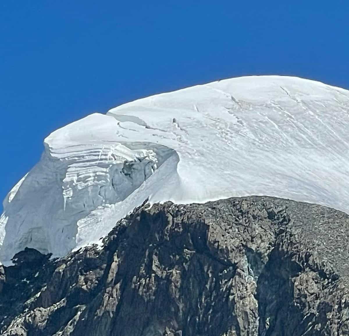 Monte Rosa, storico immenso blocco di ghiaccio rischia di franare