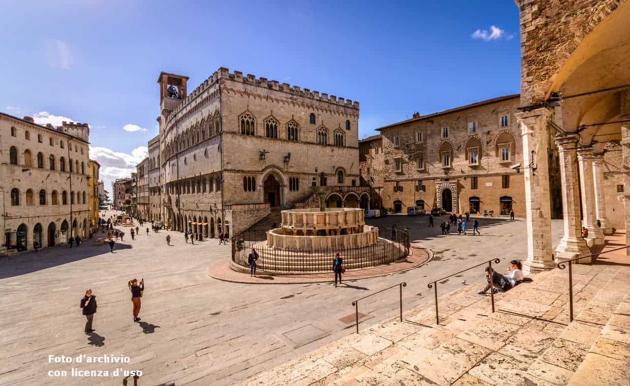 Meteo PERUGIA: cieli nuvolosi, temperatura stazionaria