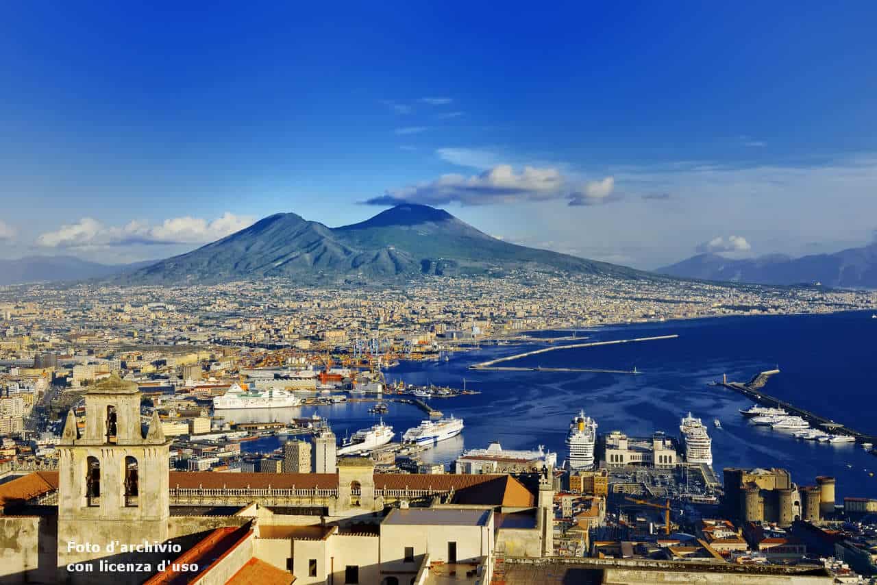Meteo NAPOLI: Sensibile peggioramento martedì con burrasca