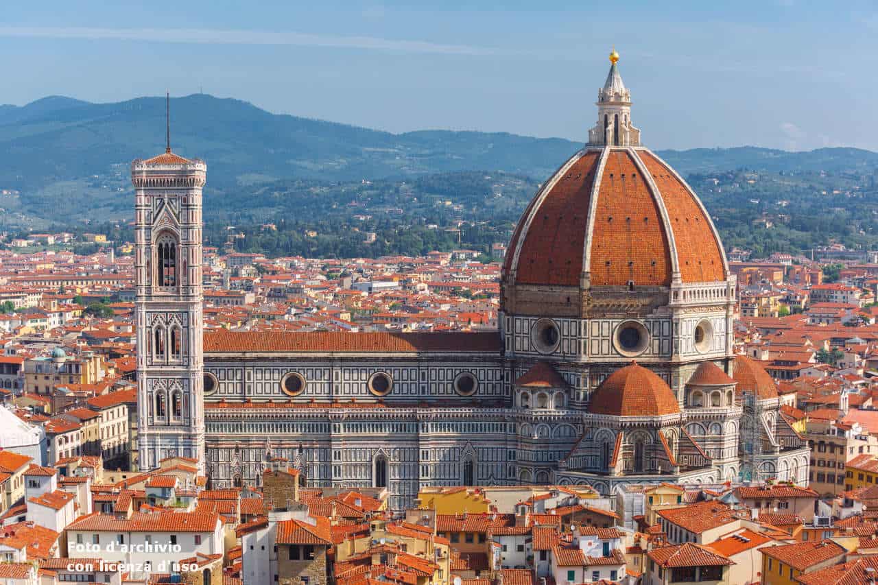 Meteo FIRENZE: cielo nuvoloso, poche variazioni della temperatura