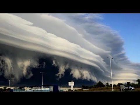 Arabia Saudita, gli effetti di un violento temporale. Video meteo