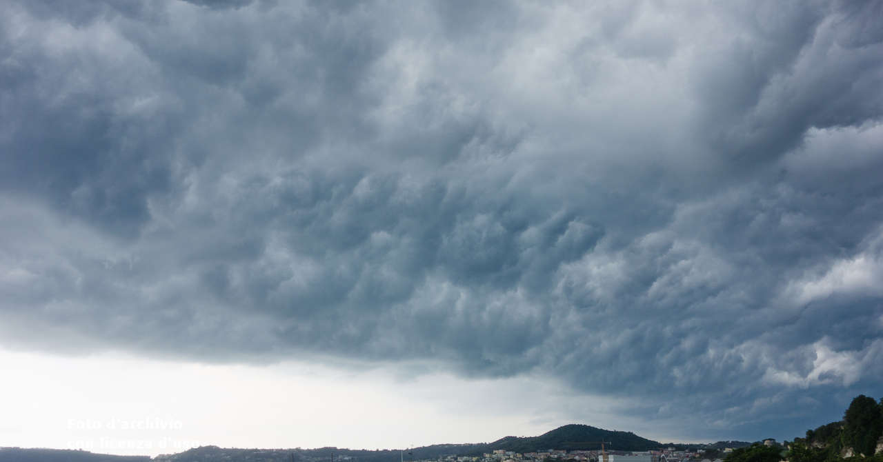 Meteo NAPOLI: variabile e ventoso