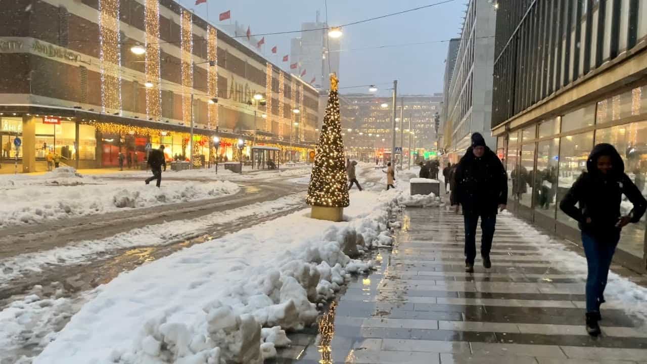 La prima neve in pianura, eccola qui. Video meteo fantastico
