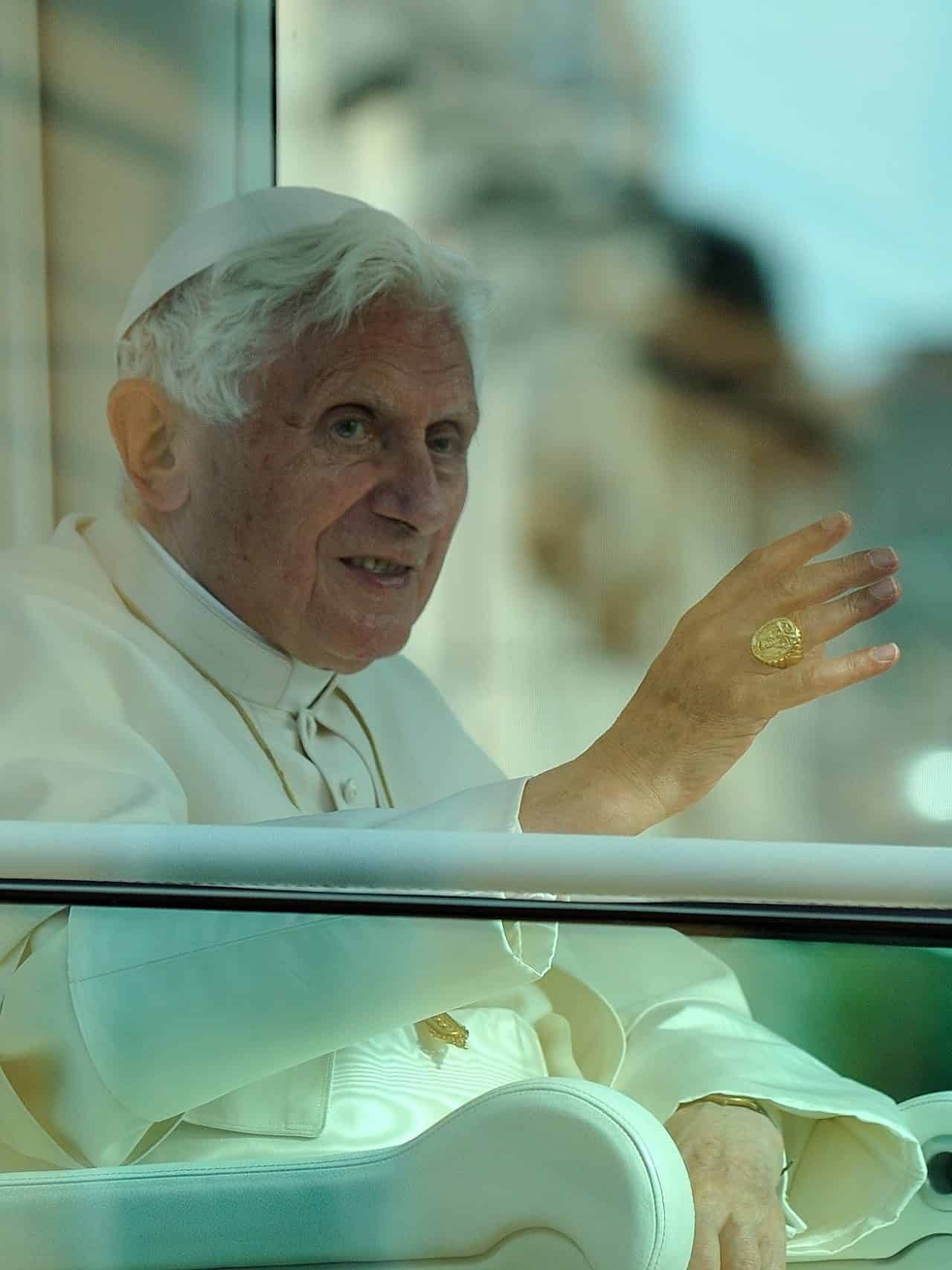 Papa emerito Benedetto XVI è morto
