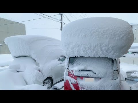 Meteo, la Norvegia costiera travolta da nevicate eccezionali. Video da Trondheim