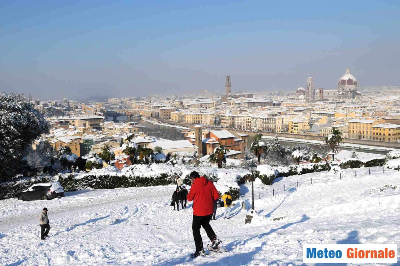Meteo: dal gelo siderale alla neve su mezza Italia, da Milano sino a Roma neve firenze - Meteo: dal gelo siderale alla neve su mezza Italia, da Milano sino a Roma