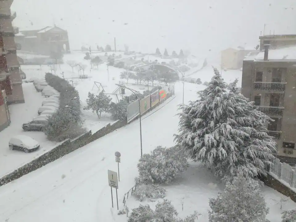 Meteo, nevica in Sicilia sino a quote medie. Prevista la formazione di un piccolo ciclone